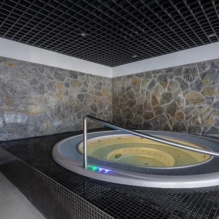 Daire Park A27-z Dostepem Do Basenu, Sauny, Jacuzzi, Silowni *